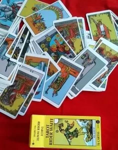 Curso básico intermedio de Tarot Rider Waite en videos